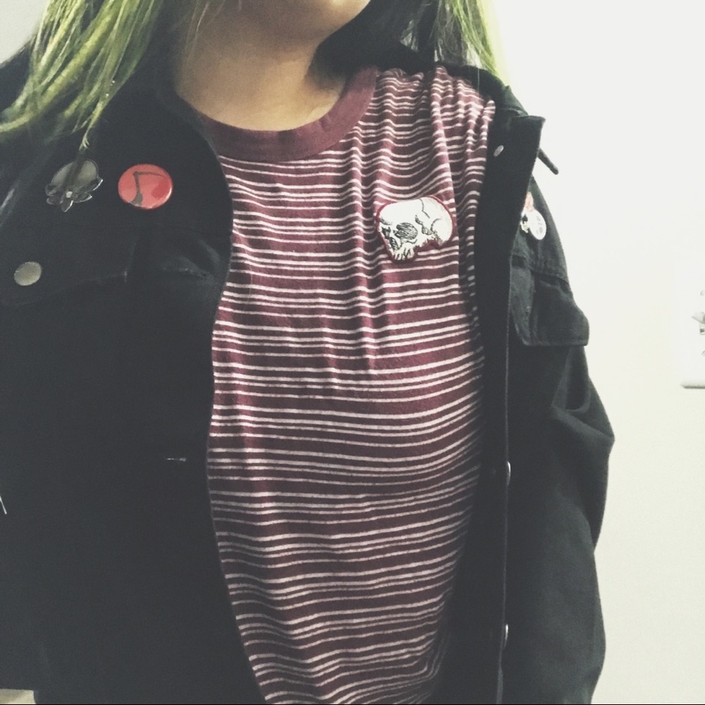 stripped skull ringer tee